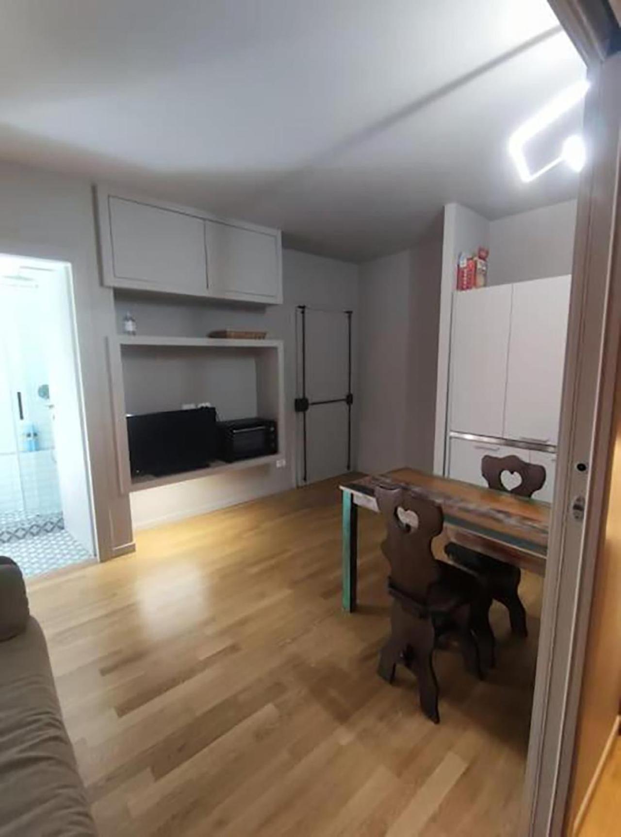 רומא 150 M Dal Colosseo - Appartamento Minerva מראה חיצוני תמונה